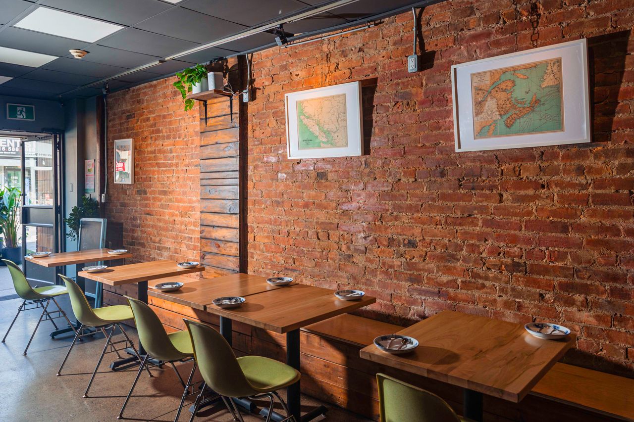 The dining room of Island Oysters in Toronto